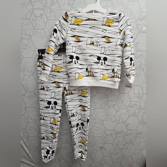 Boys' Disney Mickey Mouse Mummy and Friends 2pc Fleece Halloween Joggers Set, 5T - Picture 1 of 9